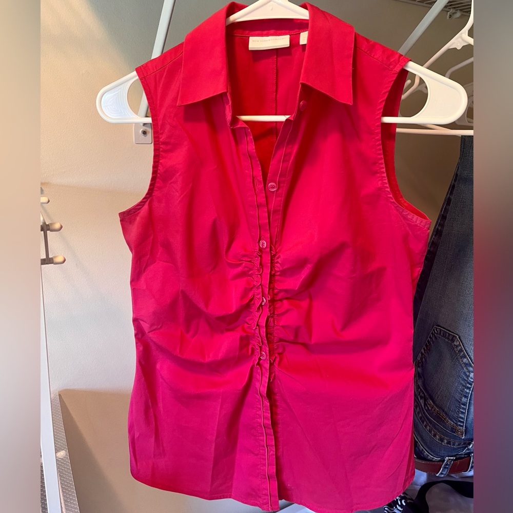 Pretty pink collared top!!